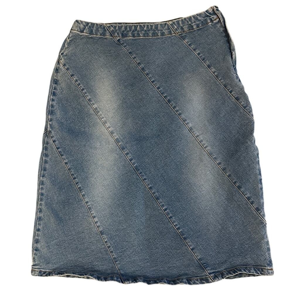 H&M Womens Y2K Denim Paneled Skirt Diagonal Seam Distressed Patchwork Sz 4 Blue